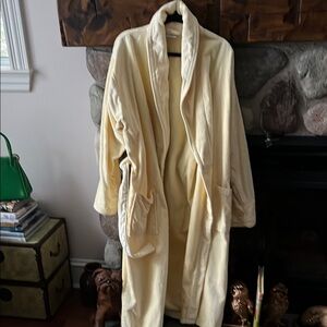 Butter yelloww terry cloth xl robe